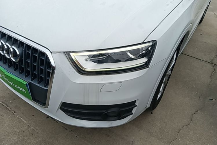 Audi Q3 2016 car image #23