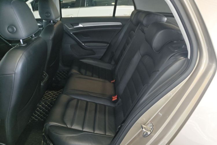Volkswagen Golf 2016 car image #17