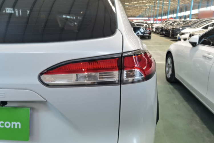 Toyota Corolla Cross 2025 immagine di auto #8