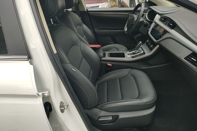 GEELY Emgrand GL 2018 car image #24