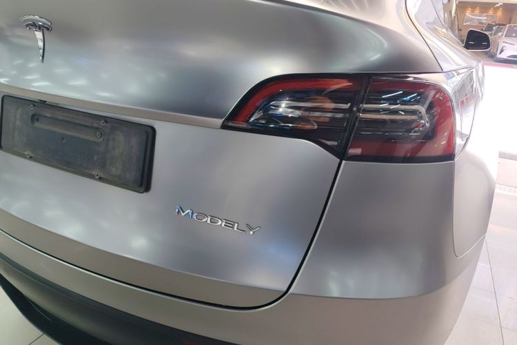 Tesla Model Y 2023 #8 Tesla Model Y 2023 car image #8