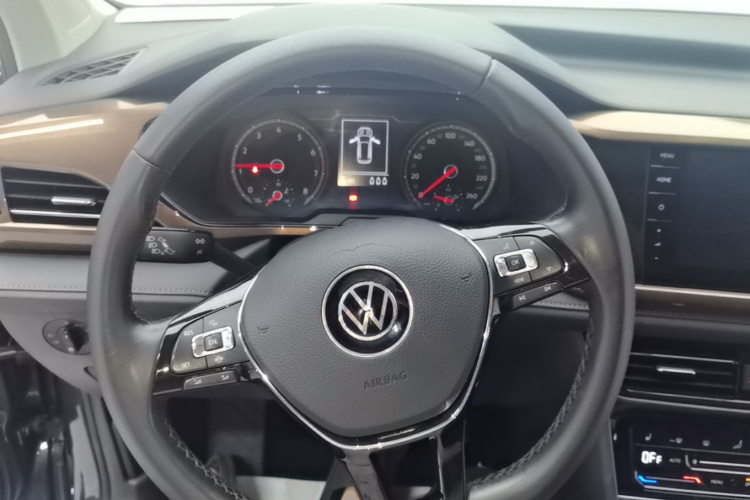 Volkswagen Tharu 2021 car image #15