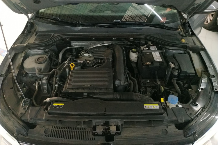 Volkswagen Golf 2022 imagem de carro #20