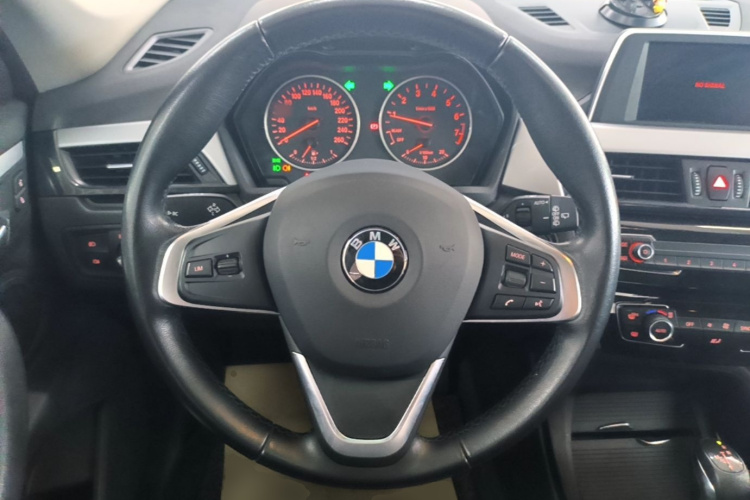 BMW X1 2017 car image #11