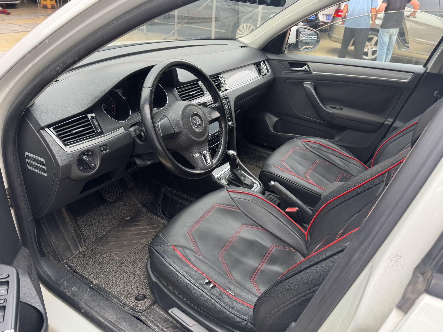 Volkswagen Bora 2014 изображение автомобиля #5