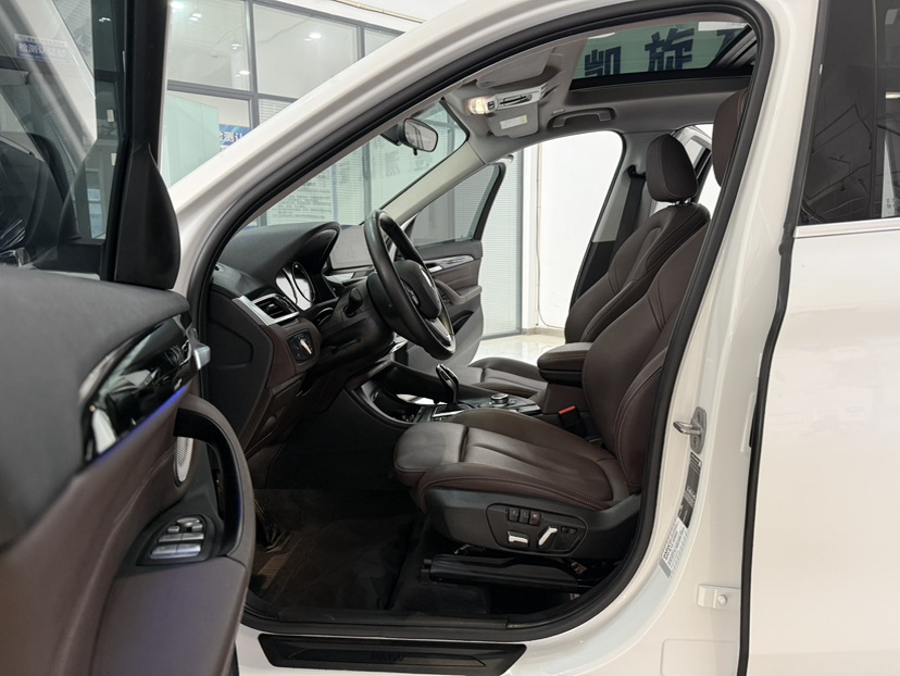 BMW X1 2023 #6 BMW X1 2023 صورة سيارة #6