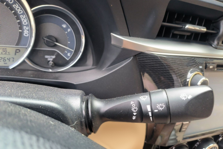 Toyota Corolla 2017 #11 Toyota Corolla 2017 car image #11
