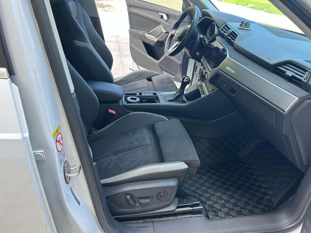 Audi Q3 2022 car image #6