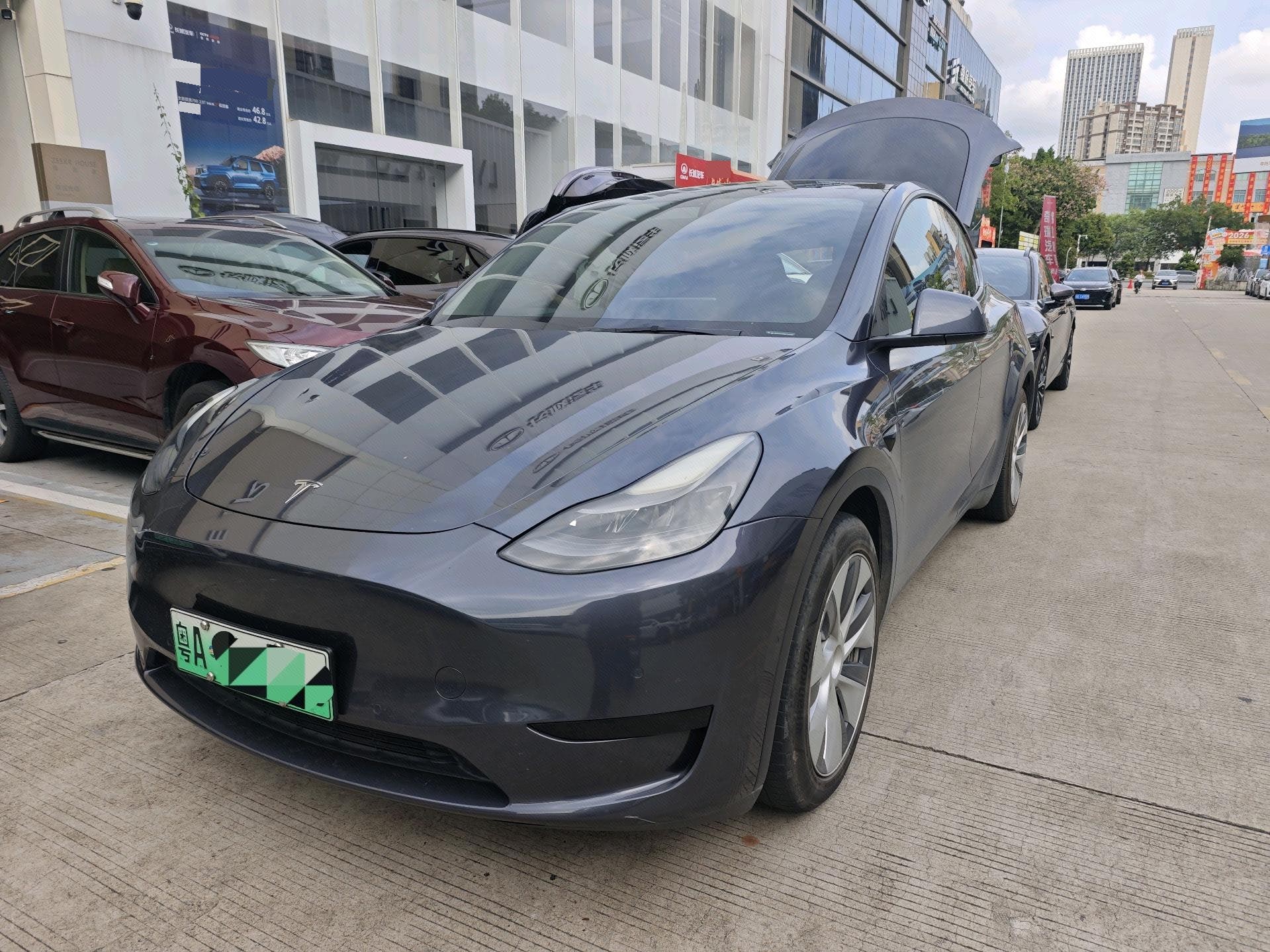 Tesla Model Y 2022 Tesla Model Y 2022 car image