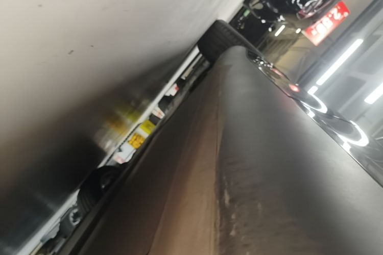 Tesla Model Y 2023 car image #27