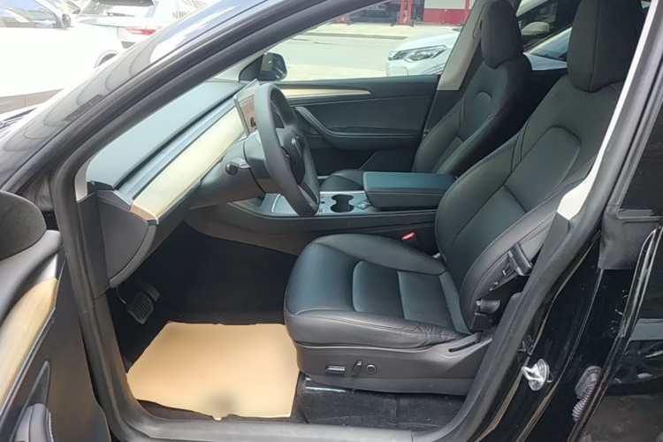 Tesla Model Y 2023 #15 Tesla Model Y 2023 car image #15