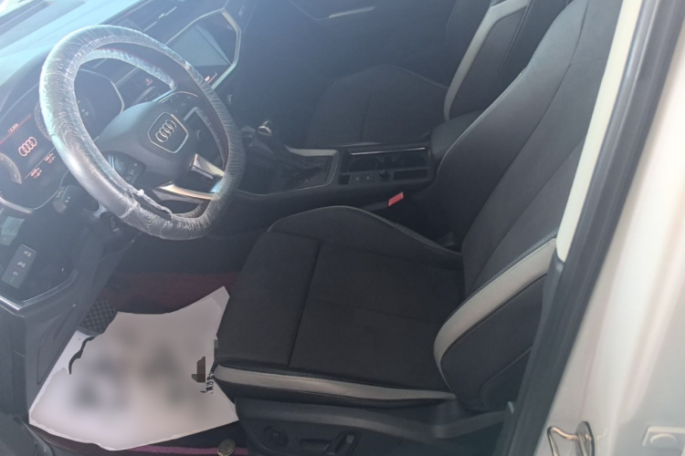 Audi Q3 2023 immagine di auto #15
