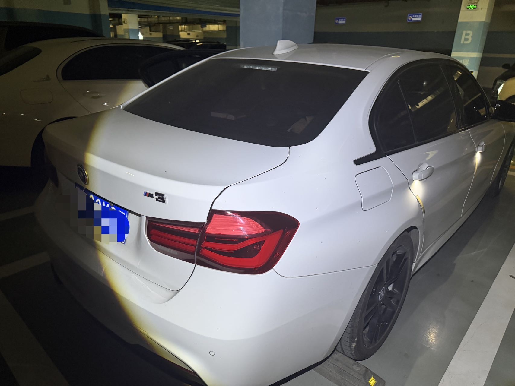 BMW 3 Series 2019 #2 BMW 3 Series 2019 car image #2