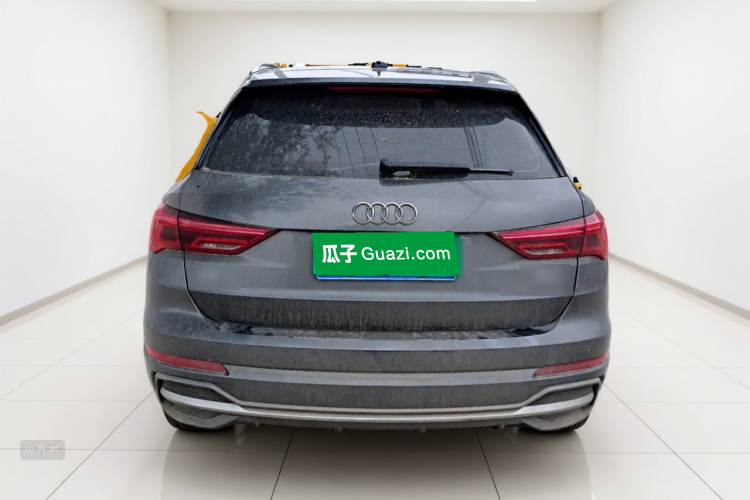 Audi Q3 2023 car image #4