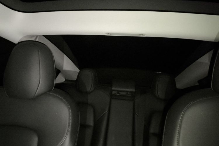 Tesla Model 3 2021 car image #20