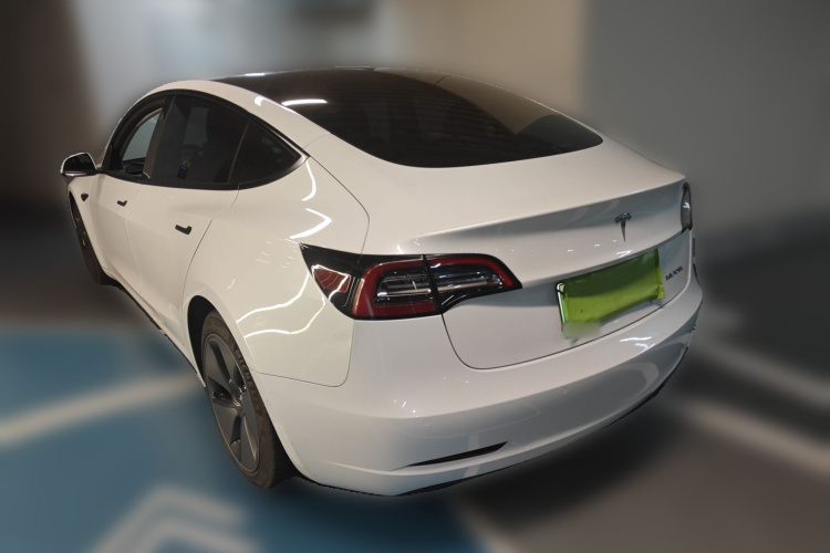 Tesla Model 3 2023 car image #5