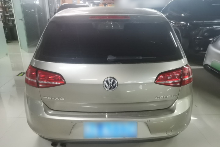 Volkswagen Golf 2015 car image #4