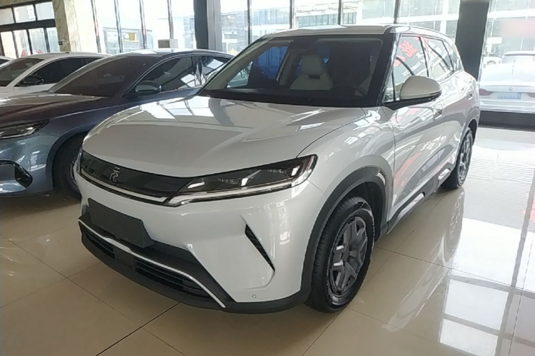 BYD YuanUP 2025 #2 BYD YuanUP 2025 car image #2