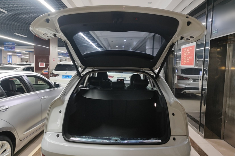 Audi Q3 2016 #21 Audi Q3 2016 car image #21