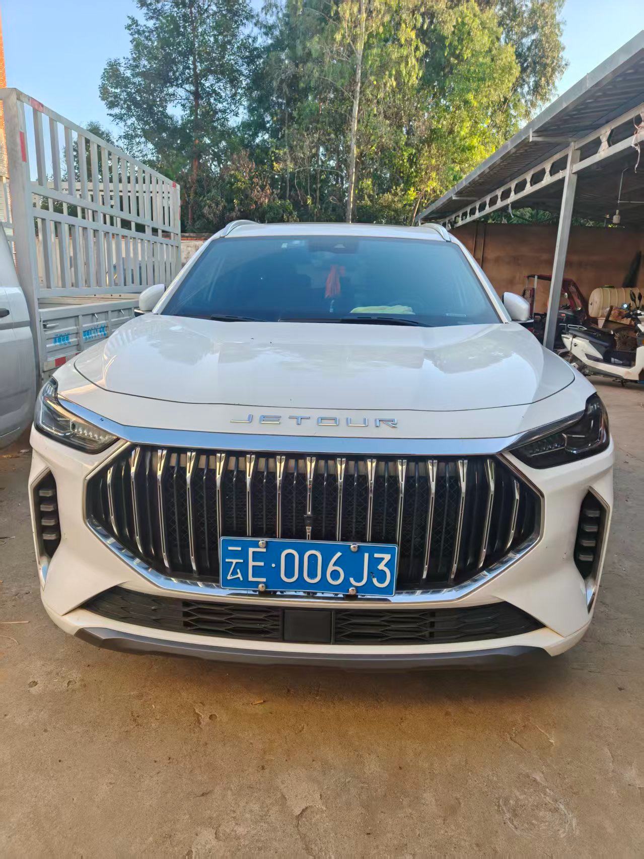 Jetour X70 PLUS 2024 car image #2