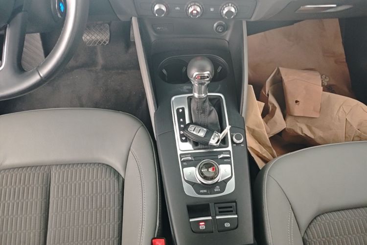 Audi A3 2019 car image #14
