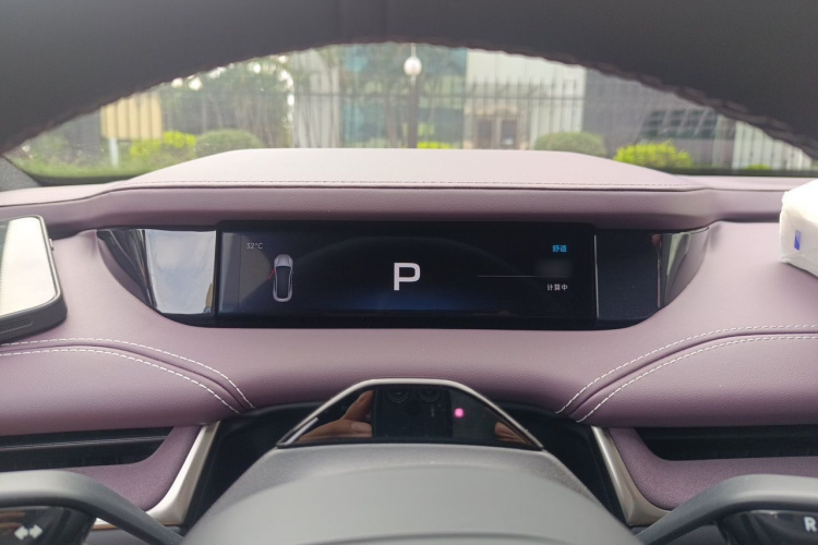 MI SU7 2025 car image #16