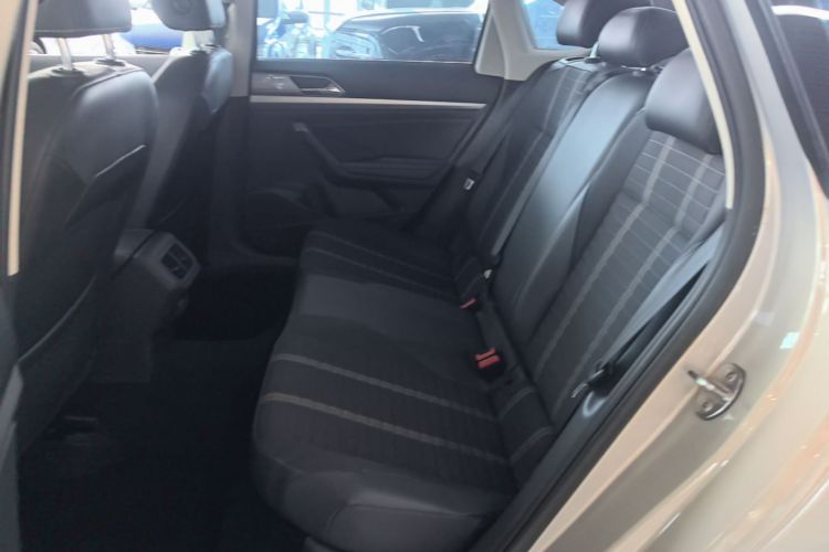 Volkswagen Lavida 2018 car image #13