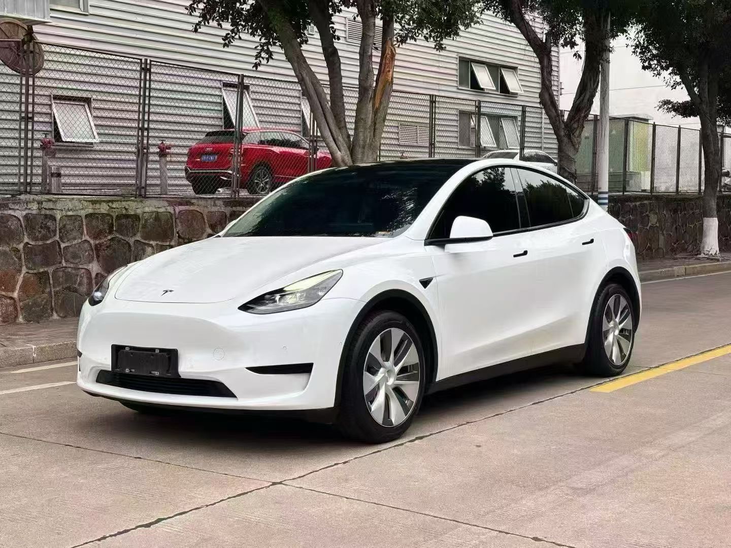 Tesla Model Y 2022 Tesla Model Y 2022 car image
