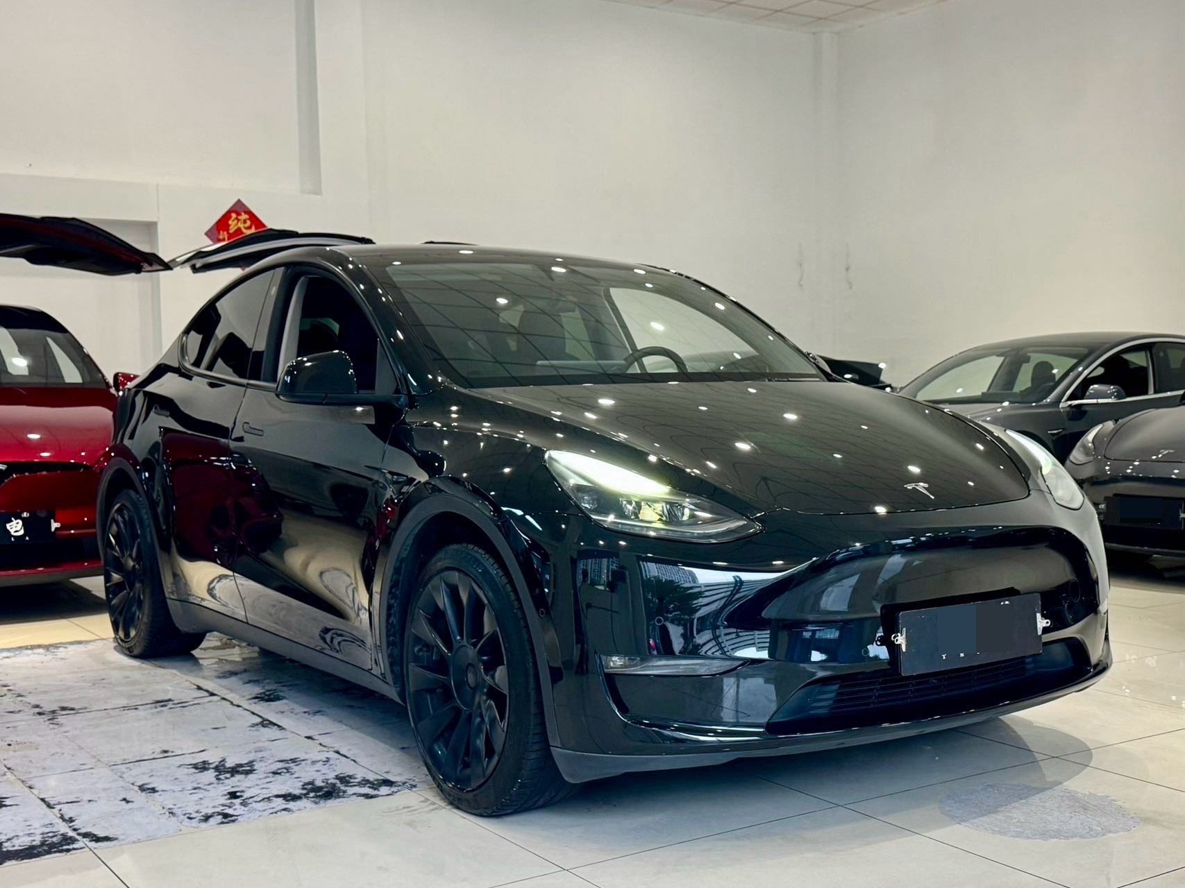 Tesla Model Y 2021 car image #3