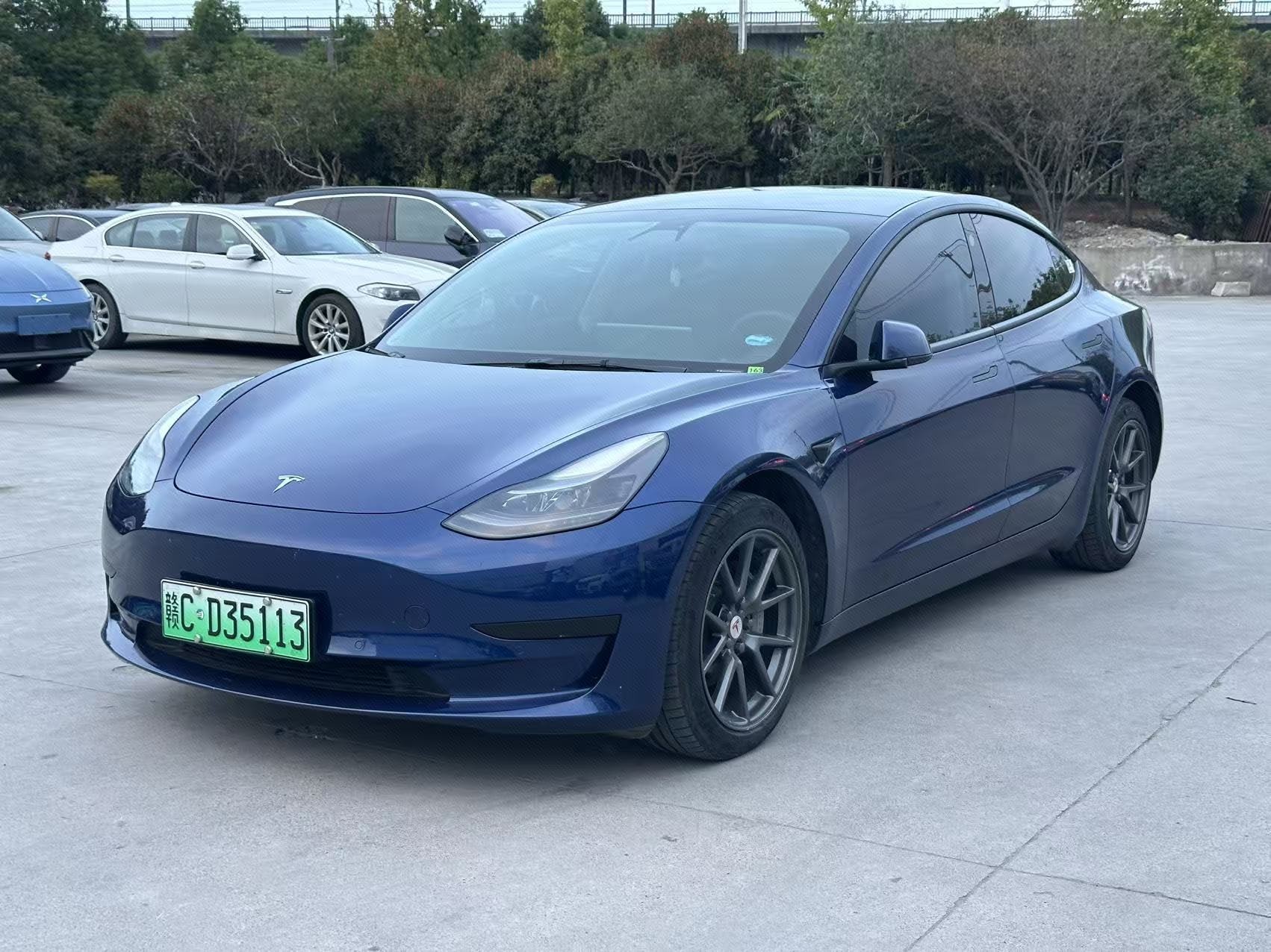 Tesla Model 3 2021 car image 