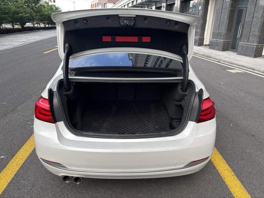 BMW 3 Series 2019 #19 BMW 3 Series 2019 car image #19
