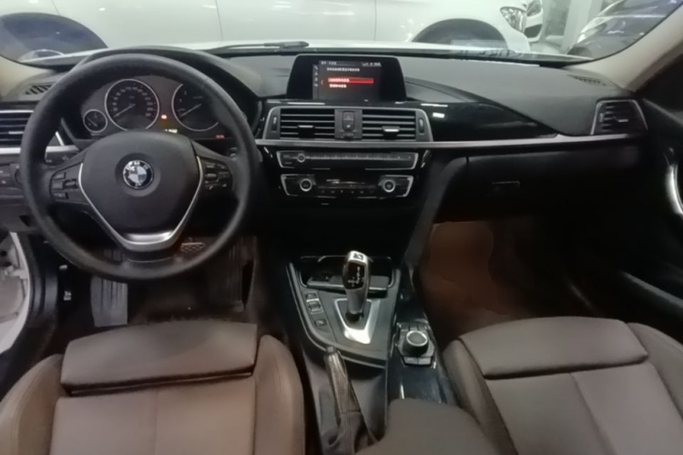 BMW 3 Series 2018 #10 BMW 3 Series 2018 car image #10