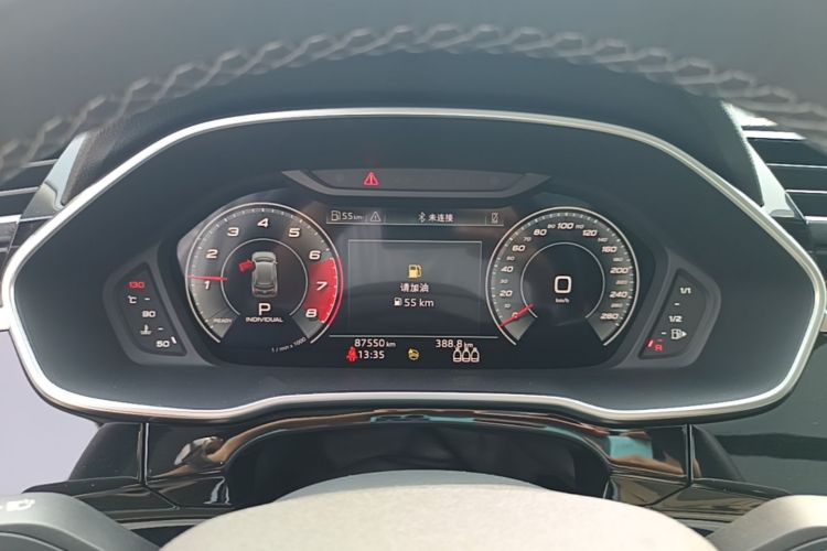 Audi Q3 2022 car image #12