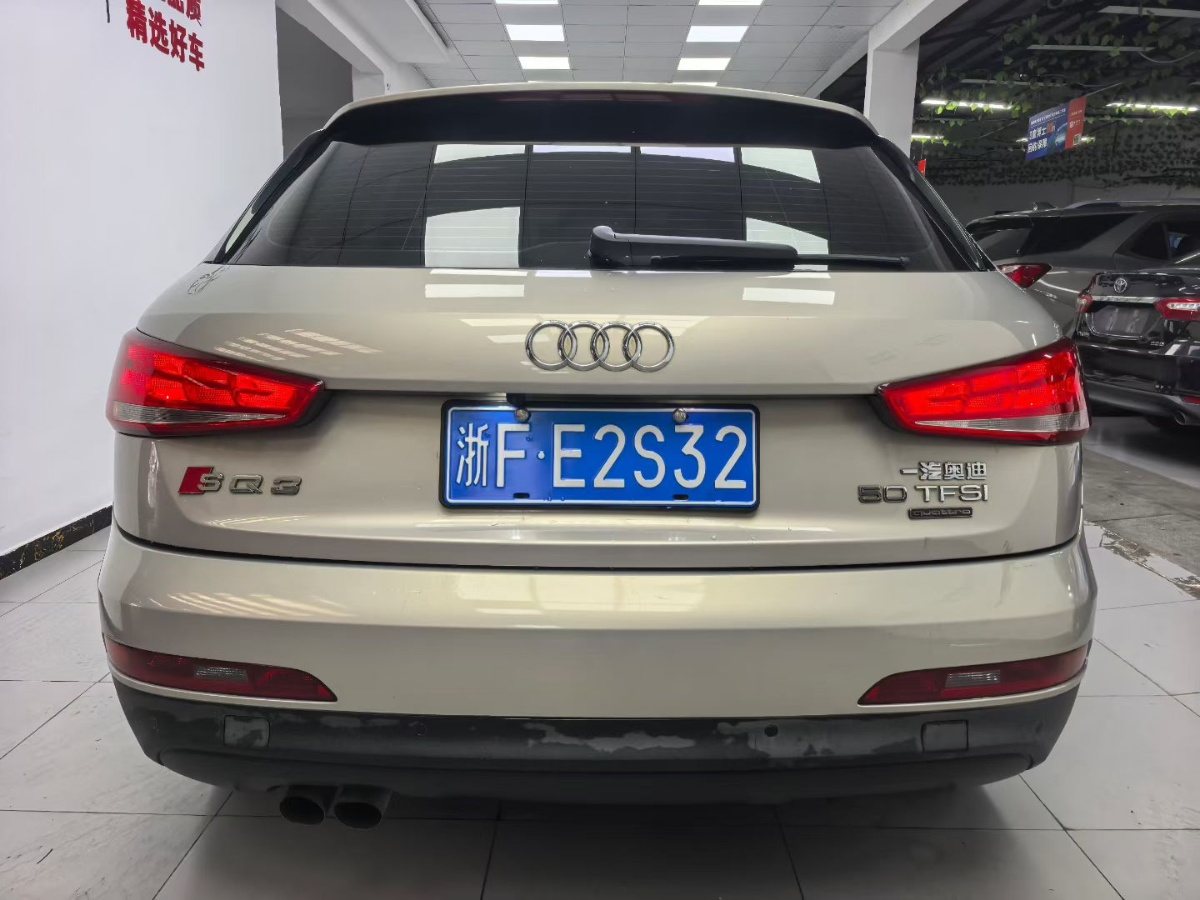 Audi Q3 2016 car image #4