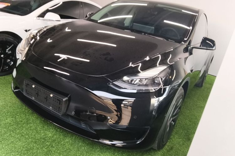 Tesla Model Y 2023 #2 Tesla Model Y 2023 изображение автомобиля #2