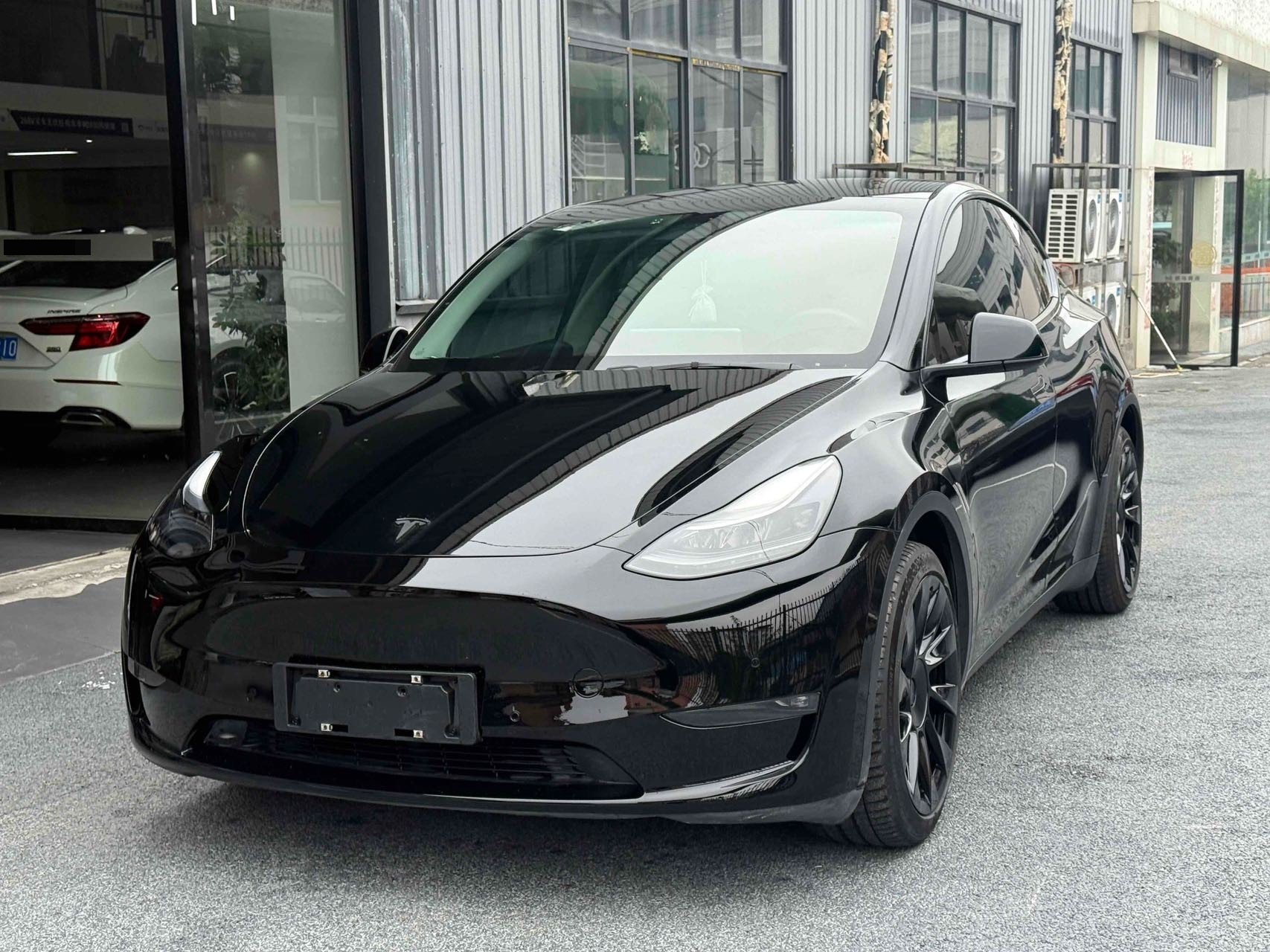 Tesla Model Y 2021 Tesla Model Y 2021 car image