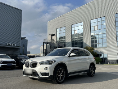 BMW X1 2018 BMW X1 2018 car image