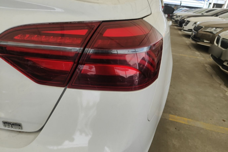 GEELY Emgrand 2020 car image #8