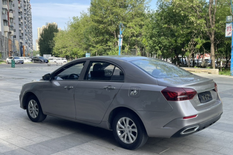 GEELY Emgrand 2021 car image #7