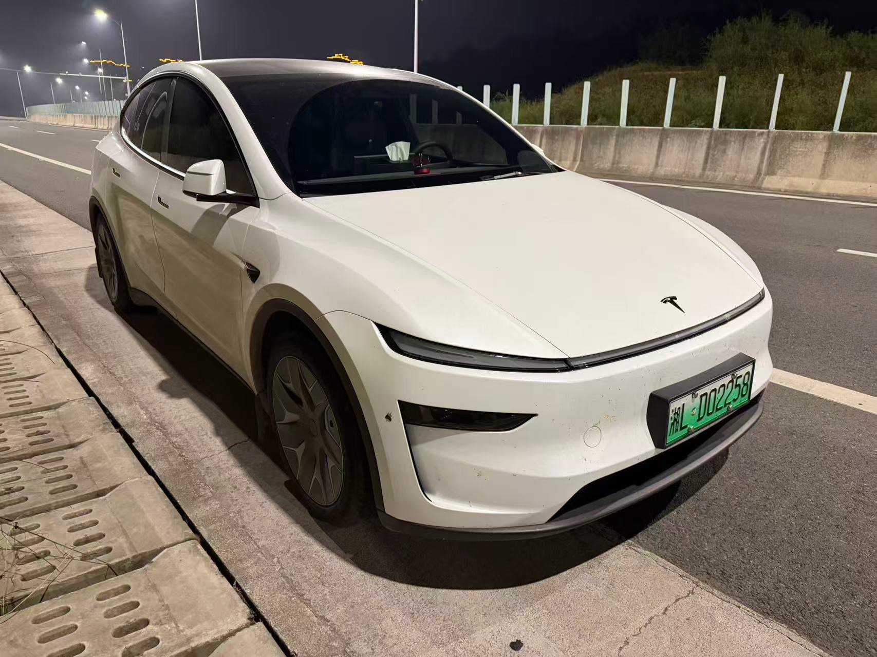 Tesla Model Y L 2026 #3 Tesla Model Y L 2026 imagem de carro #3