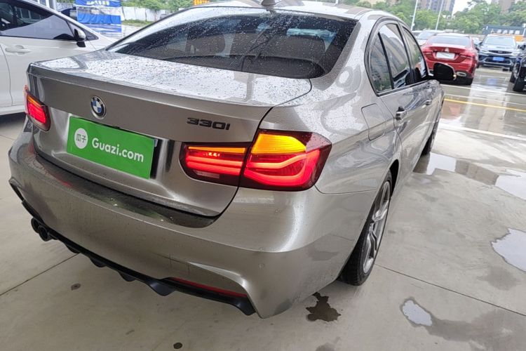 BMW 3 Series 2018 car image #7