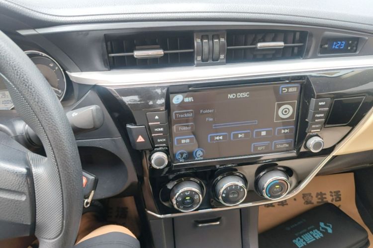 Toyota Corolla 2018 car image #13