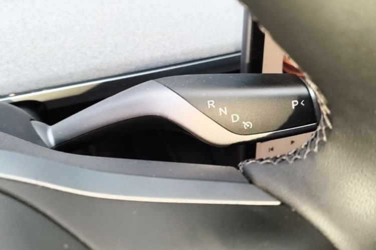 Tesla Model Y 2024 #18 Tesla Model Y 2024 imagen de coche #18