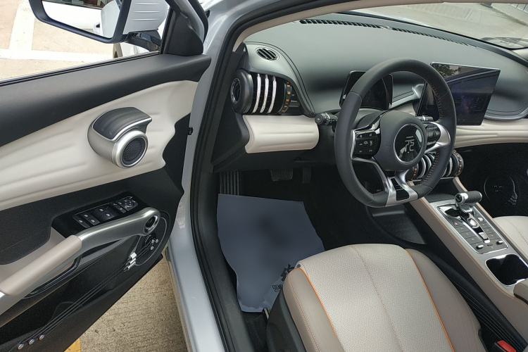 BYD Yuan Plus 2023 изображение автомобиля #16