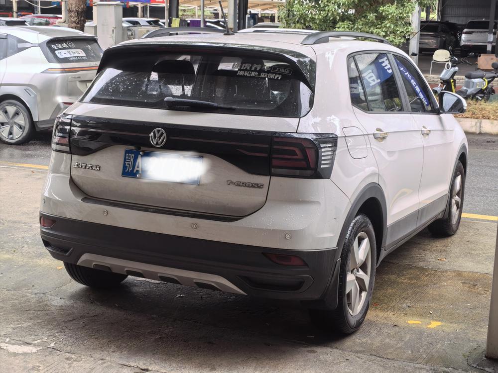 Volkswagen T-Cross 2020 #6 Volkswagen T-Cross 2020 car image #6