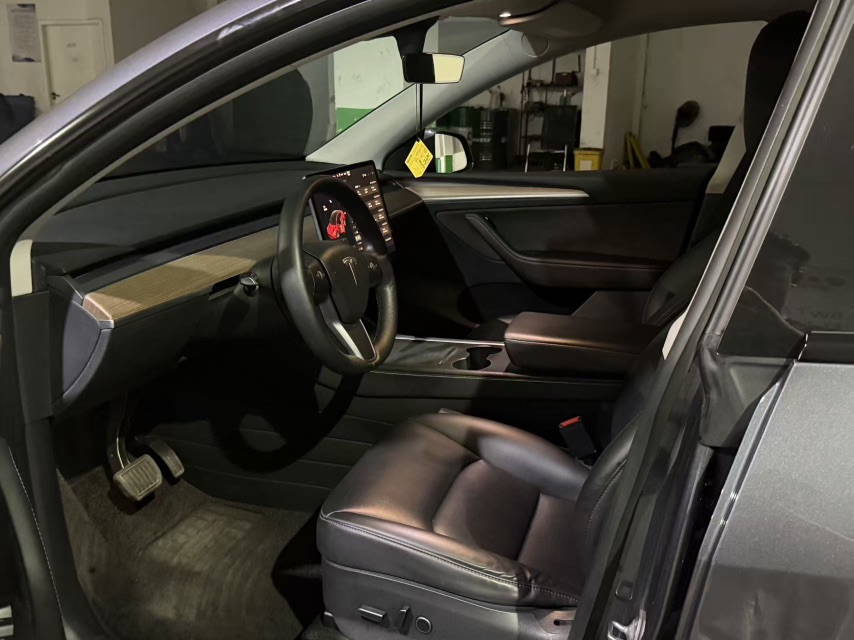 Tesla Model Y 2021 #2 Tesla Model Y 2021 car image #2