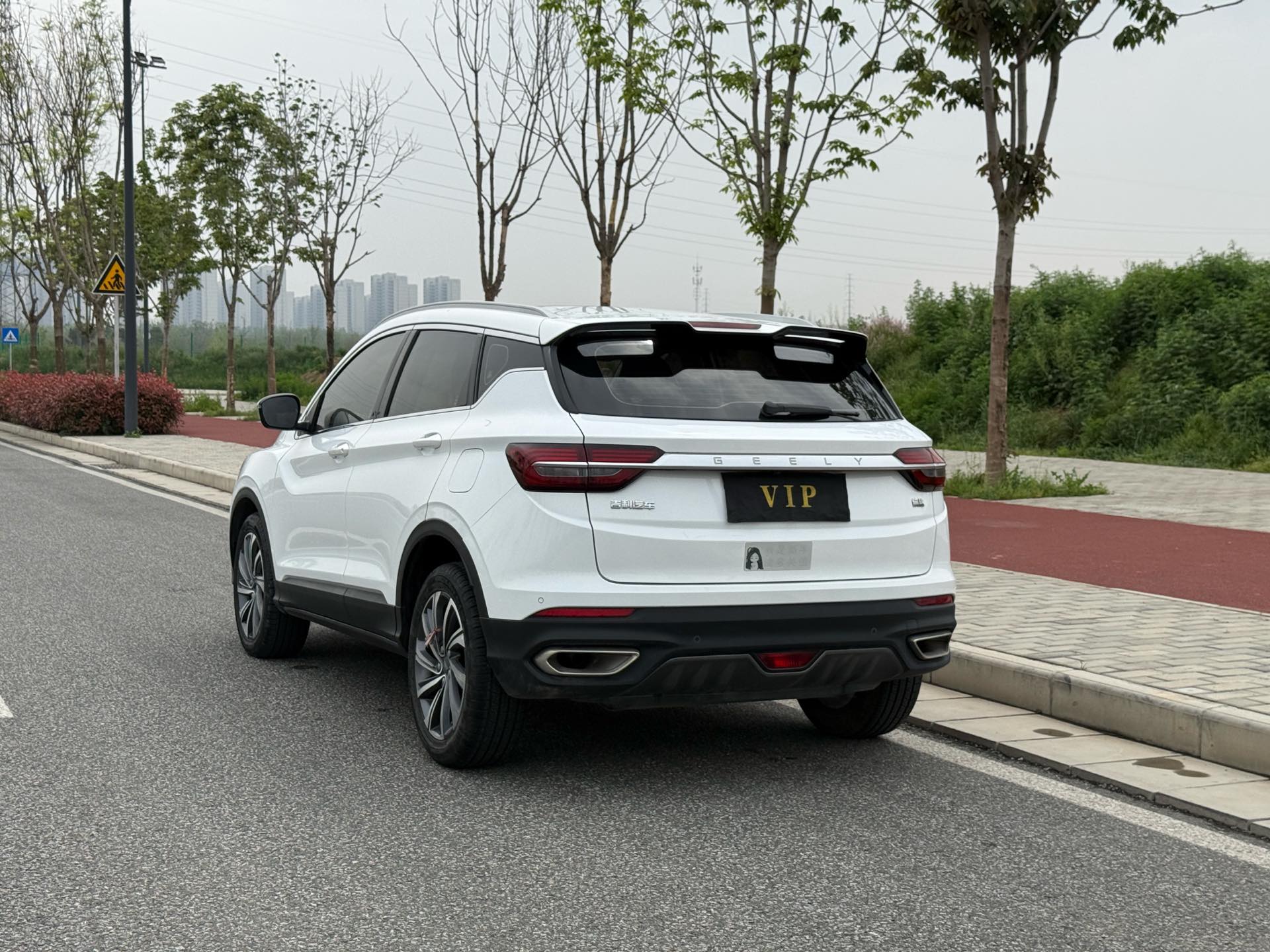 GEELY Coolray 2019 изображение автомобиля #9