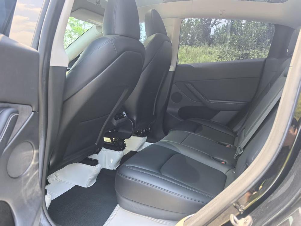 Tesla Model Y 2023 #9 Tesla Model Y 2023 immagine di auto #9