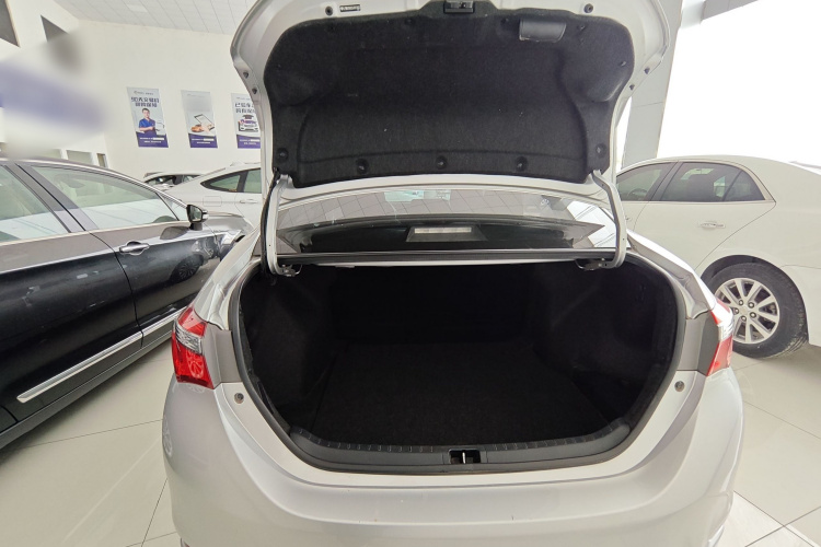 Toyota Corolla 2018 car image #19