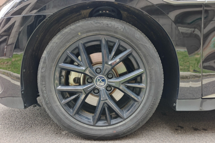 2024 car image #4